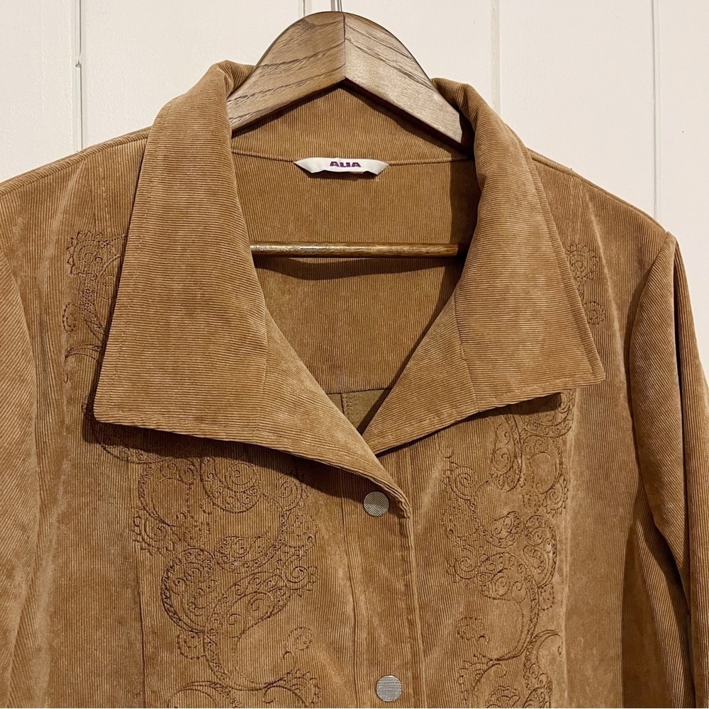 Alia Tan Light Corduroy Paisley Patterned Button Down Jacket. - Picture 2 of 10
